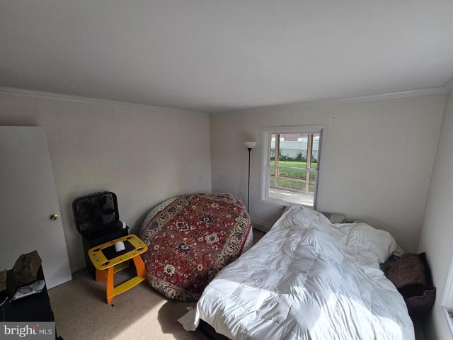 33 MIDDLEBURY LN, Willingboro, NJ 08046
