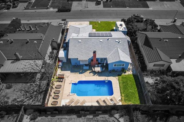 4575 Beechnut Way, Sacramento, CA 95823