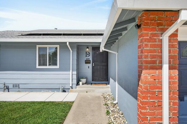 4575 Beechnut Way, Sacramento, CA 95823