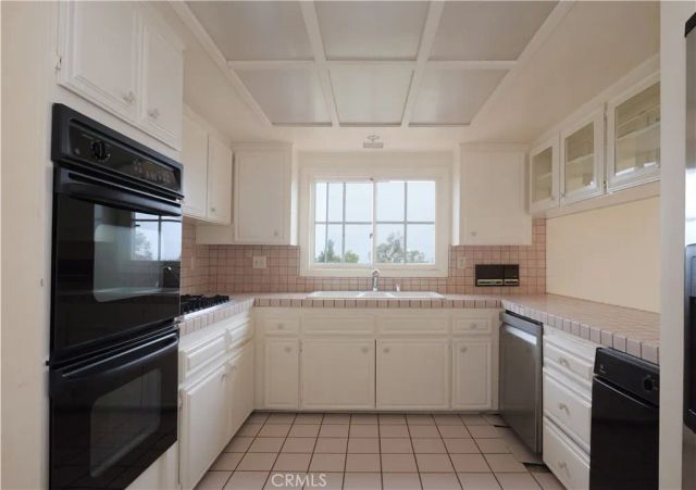 1 Yellow Brick Road, Rancho Palos Verdes, CA 90275