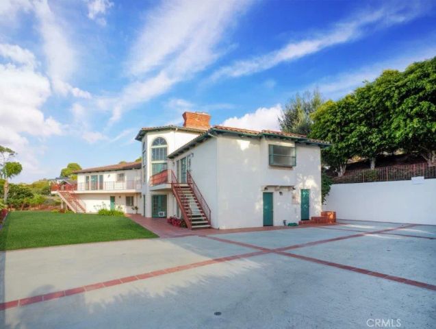 1 Yellow Brick Road, Rancho Palos Verdes, CA 90275