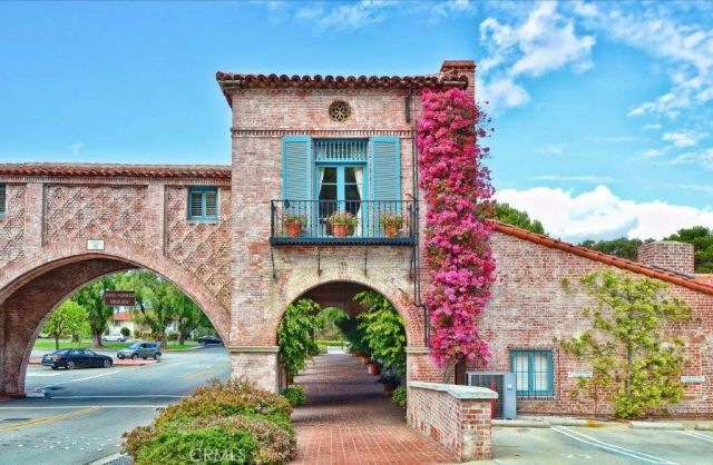 1 Yellow Brick Road, Rancho Palos Verdes, CA 90275