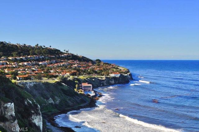 1 Yellow Brick Road, Rancho Palos Verdes, CA 90275