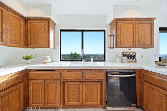 12070 Rideout, Whittier, CA 90601