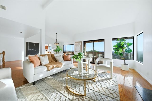 12070 Rideout, Whittier, CA 90601