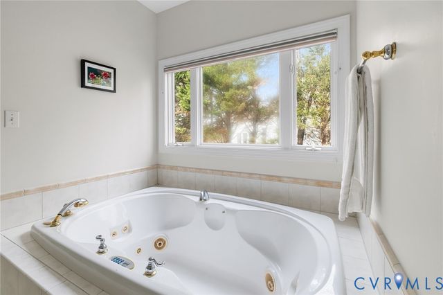 433 Elm Creek Dr, Manakin Sabot, VA 23103