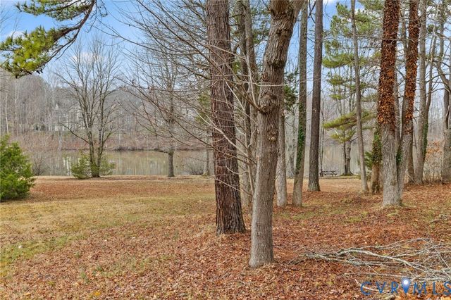 433 Elm Creek Dr, Manakin Sabot, VA 23103