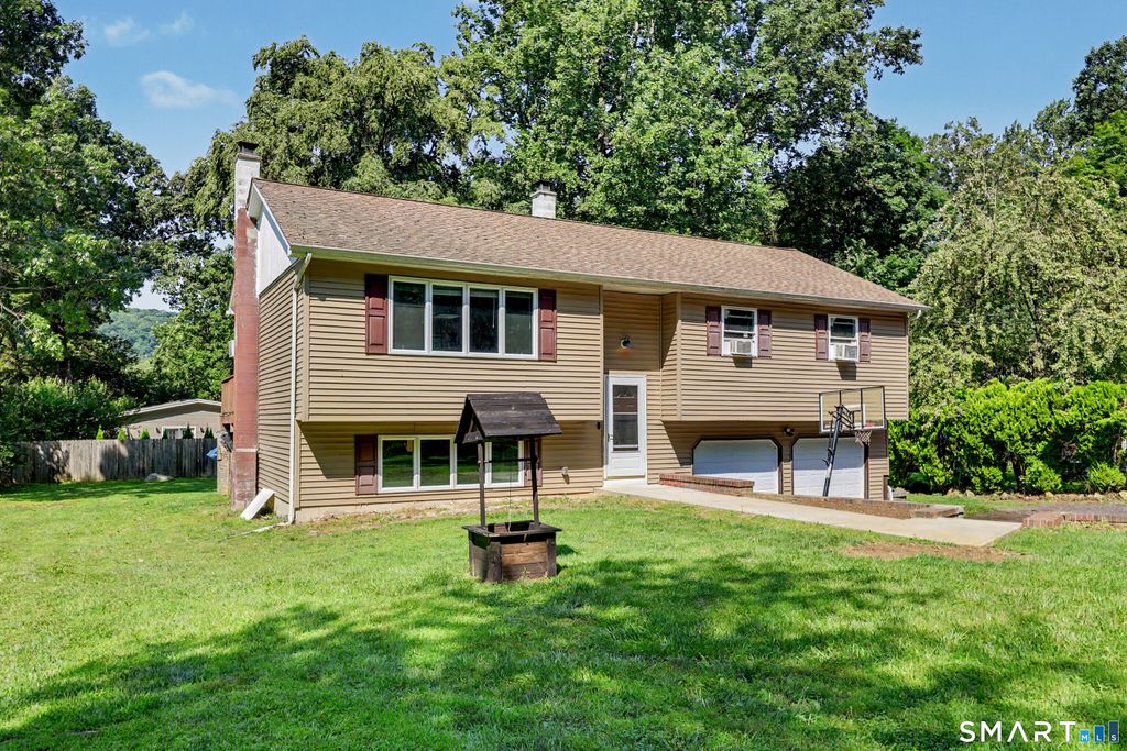 444 Candlewood Lake Road North, New Milford, CT 06776
