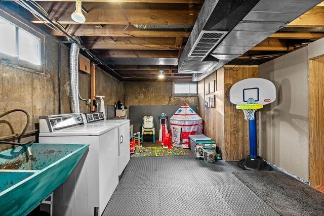 1303 E Princeton Ave, Spokane, WA 99207