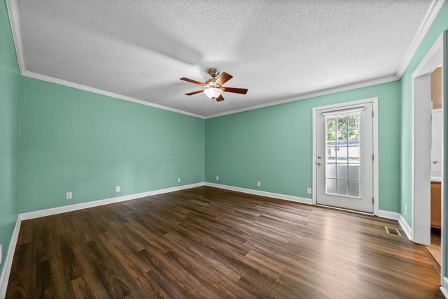 822 Creek Stone Dr, Clarksville, TN 37040