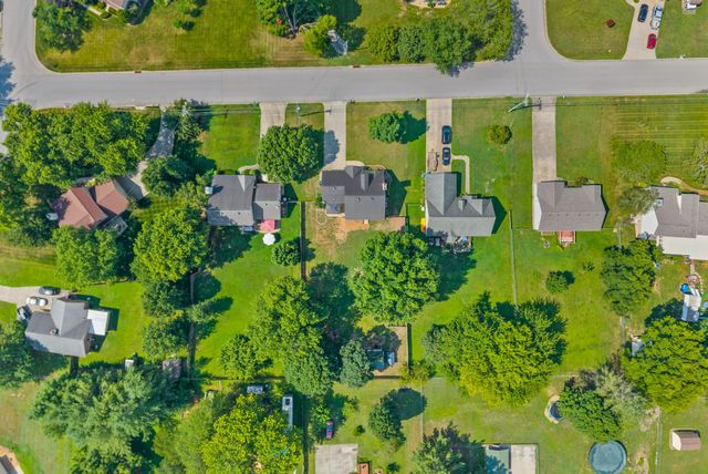 822 Creek Stone Dr, Clarksville, TN 37040