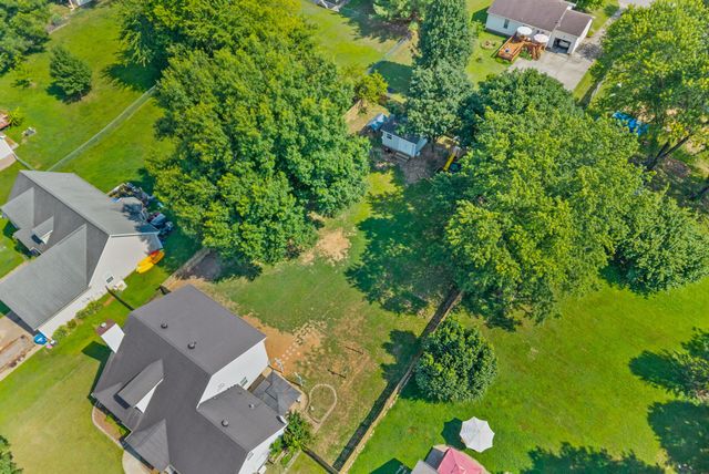 822 Creek Stone Dr, Clarksville, TN 37040