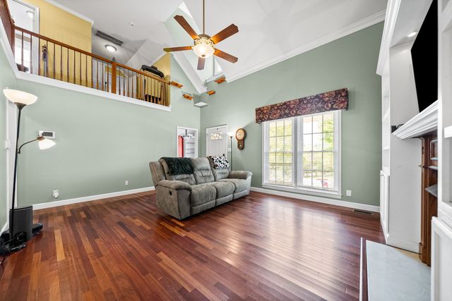 822 Creek Stone Dr, Clarksville, TN 37040