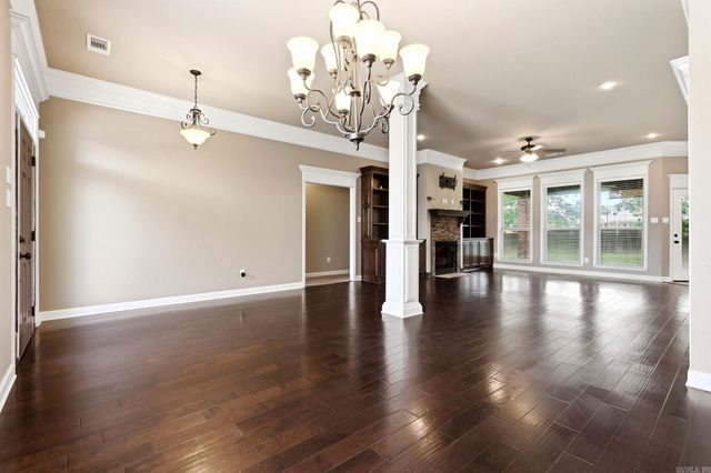 204 Forest Oak Drive, Jacksonville, AR 72076