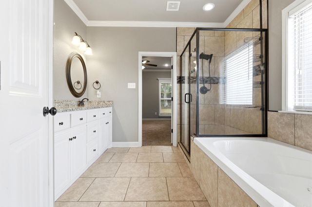 204 Forest Oak Drive, Jacksonville, AR 72076