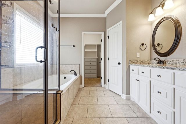 204 Forest Oak Drive, Jacksonville, AR 72076