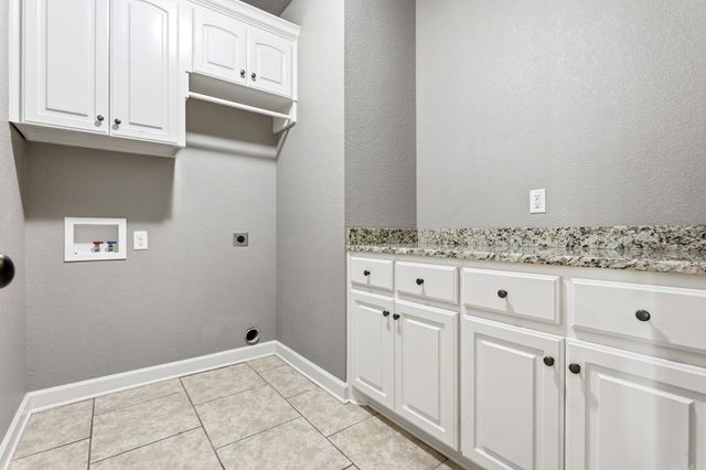 204 Forest Oak Drive, Jacksonville, AR 72076