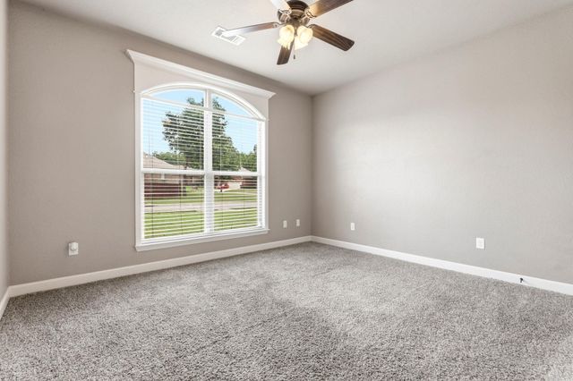 204 Forest Oak Drive, Jacksonville, AR 72076