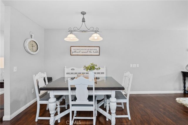 25065 Green Mill, Newhall, CA 91321