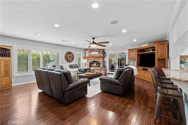 25065 Green Mill, Newhall, CA 91321