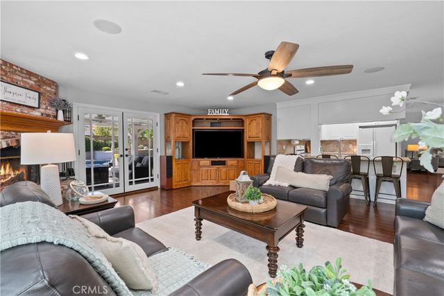 25065 Green Mill, Newhall, CA 91321