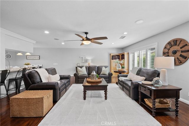 25065 Green Mill, Newhall, CA 91321