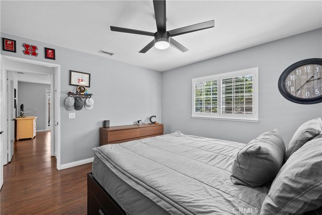 25065 Green Mill, Newhall, CA 91321
