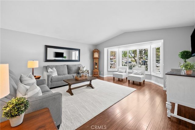 25065 Green Mill, Newhall, CA 91321