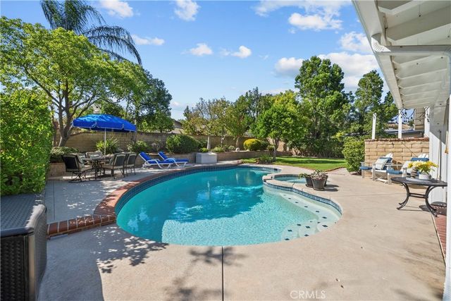25065 Green Mill, Newhall, CA 91321