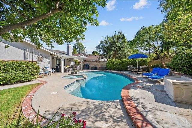 25065 Green Mill, Newhall, CA 91321