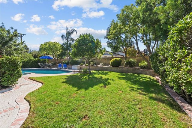 25065 Green Mill, Newhall, CA 91321