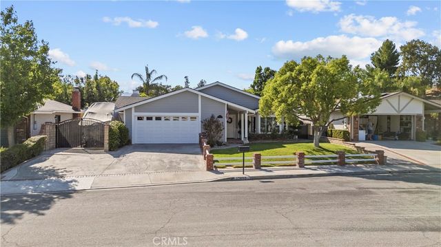 25065 Green Mill, Newhall, CA 91321