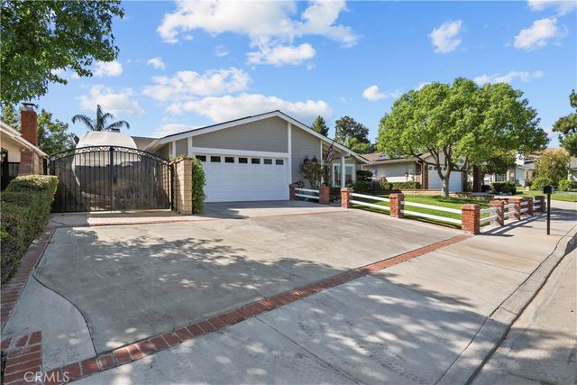 25065 Green Mill, Newhall, CA 91321