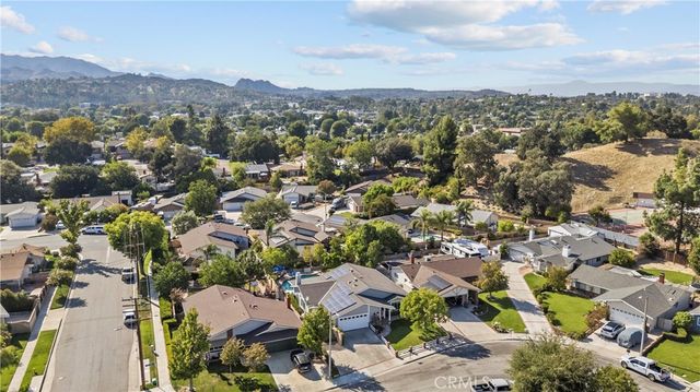 25065 Green Mill, Newhall, CA 91321