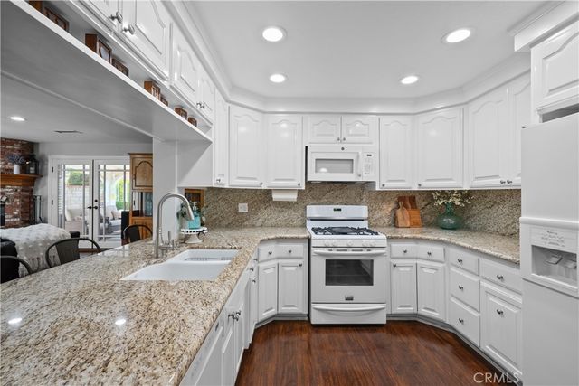25065 Green Mill, Newhall, CA 91321
