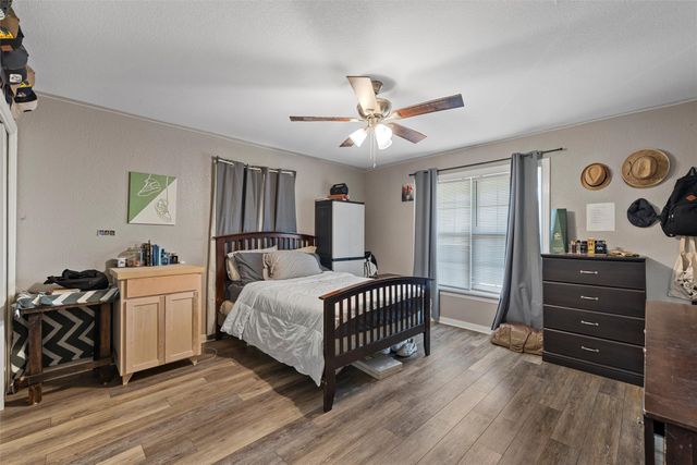 199 E Cougar Lane, China Spring, TX 76633