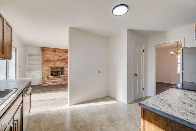 107 Mountain View Circle, Piney Flats, TN 37686