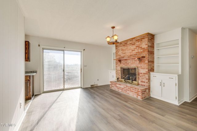 107 Mountain View Circle, Piney Flats, TN 37686