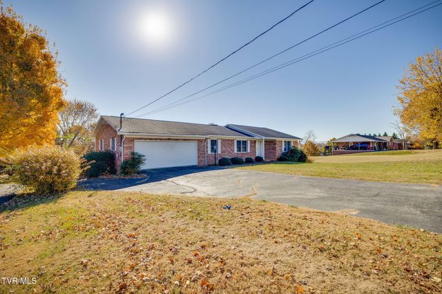 107 Mountain View Circle, Piney Flats, TN 37686