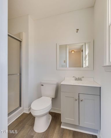 107 Mountain View Circle, Piney Flats, TN 37686