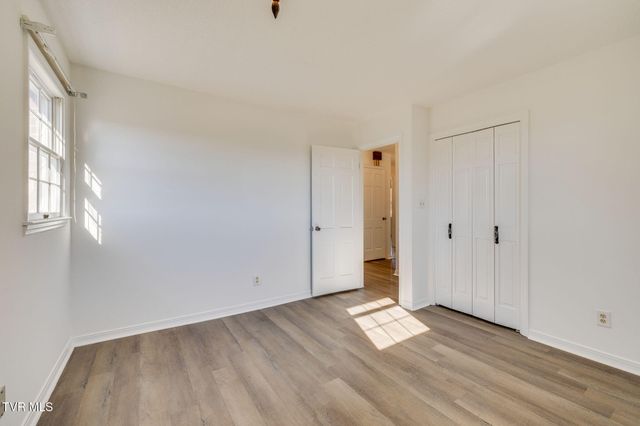 107 Mountain View Circle, Piney Flats, TN 37686