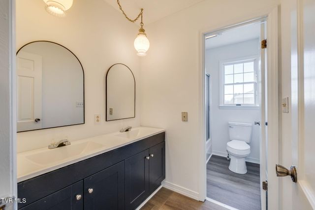 107 Mountain View Circle, Piney Flats, TN 37686