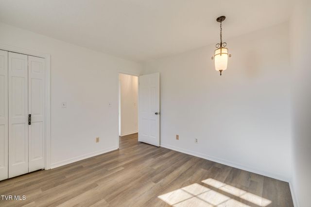 107 Mountain View Circle, Piney Flats, TN 37686