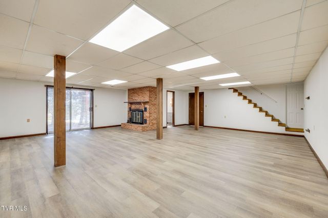 107 Mountain View Circle, Piney Flats, TN 37686