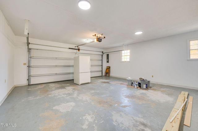 107 Mountain View Circle, Piney Flats, TN 37686