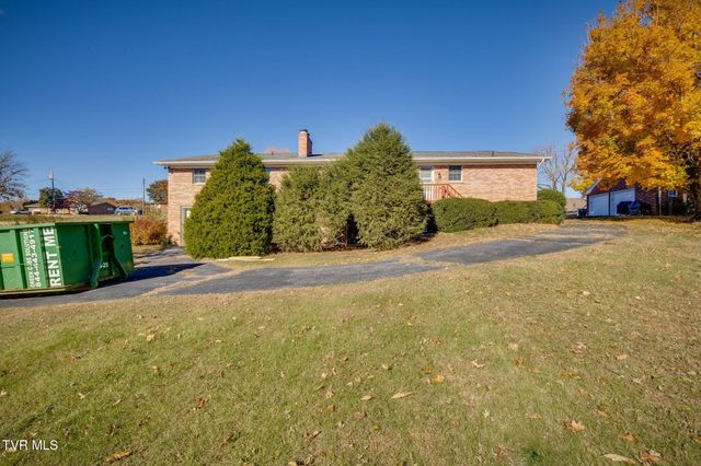 107 Mountain View Circle, Piney Flats, TN 37686