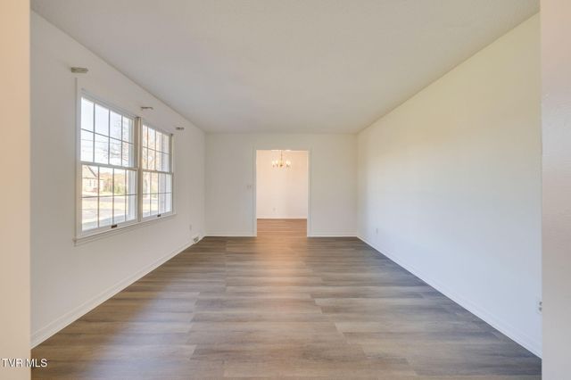 107 Mountain View Circle, Piney Flats, TN 37686