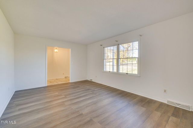 107 Mountain View Circle, Piney Flats, TN 37686