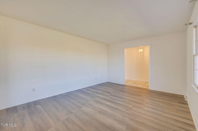 107 Mountain View Circle, Piney Flats, TN 37686