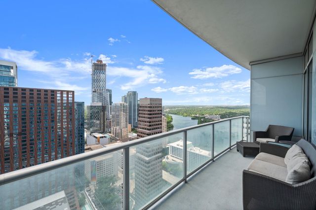200 Congress Ave 33BB, Austin, TX 78701